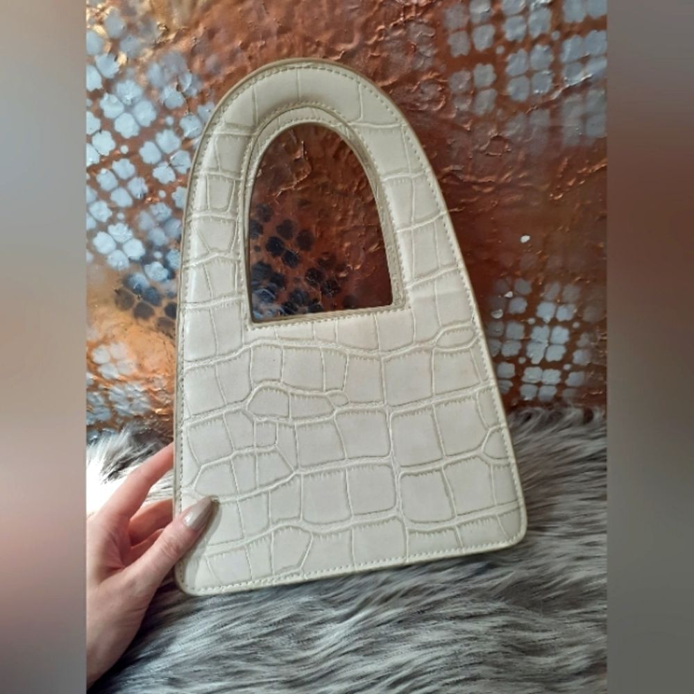 Zara Cream Faux Leather Croc-Embossed Women's Bag